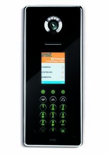 iPerTAlk Elekta Glass Torstelle mit digitalem Namensregister und PoE